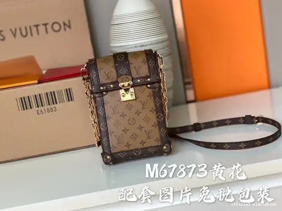Official oldcobbler LOUIS TRUNK VUITTON POCHETTE VERTICAL 0701